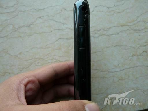 黑莓上演完美风暴 stormII 9550仅3180 - IT168