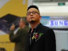 敬贺H55/H57主板发布 华硕再摘创新硕果