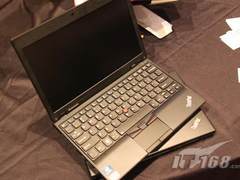 CES 2010:会展试玩ThinkPadX100e\Edge