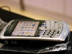 [沈阳]经久热卖简约款 黑莓8310现900! 