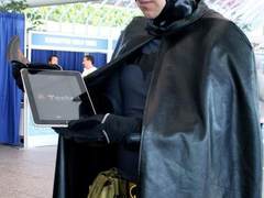 苹果iPad谁最爱?蝙蝠侠/女超人上手体验